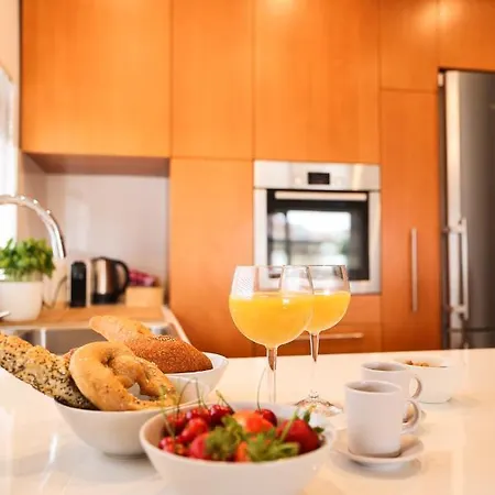 Апартаменти Summer Breeze